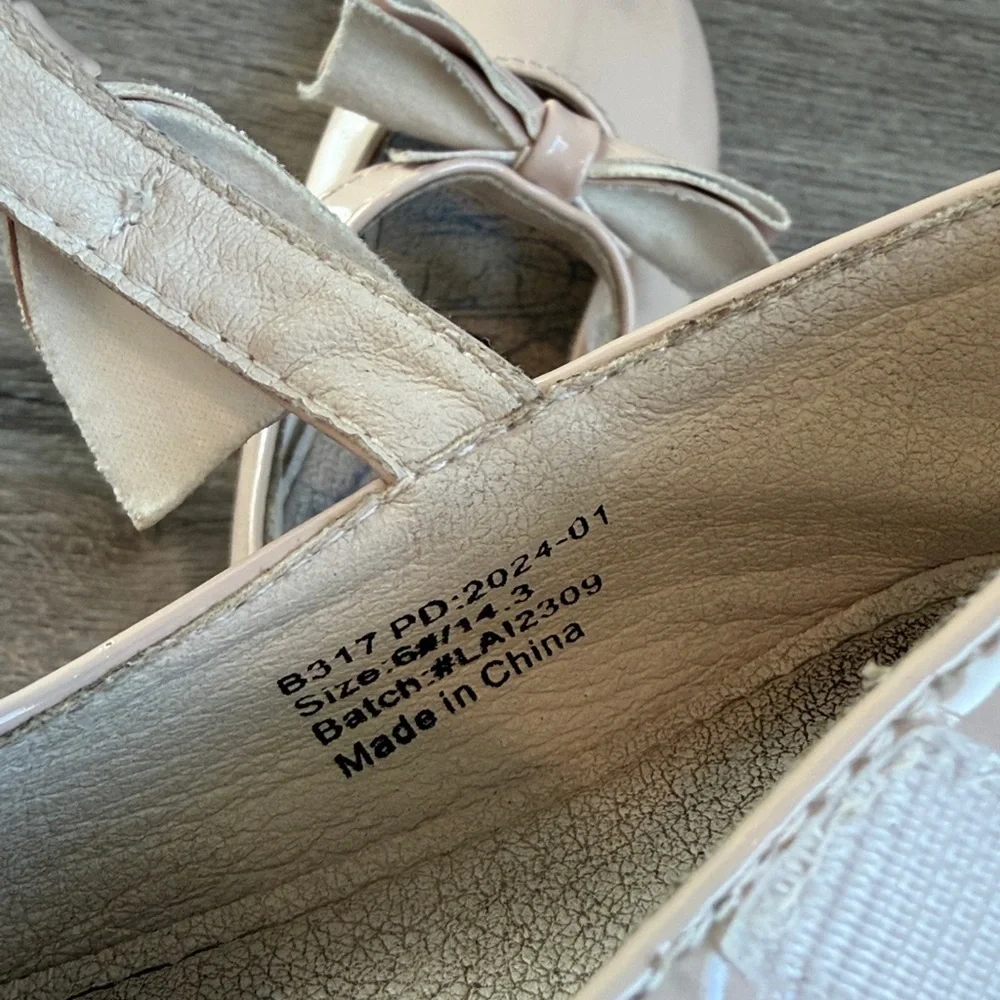 Felix & Flora cream bow flats